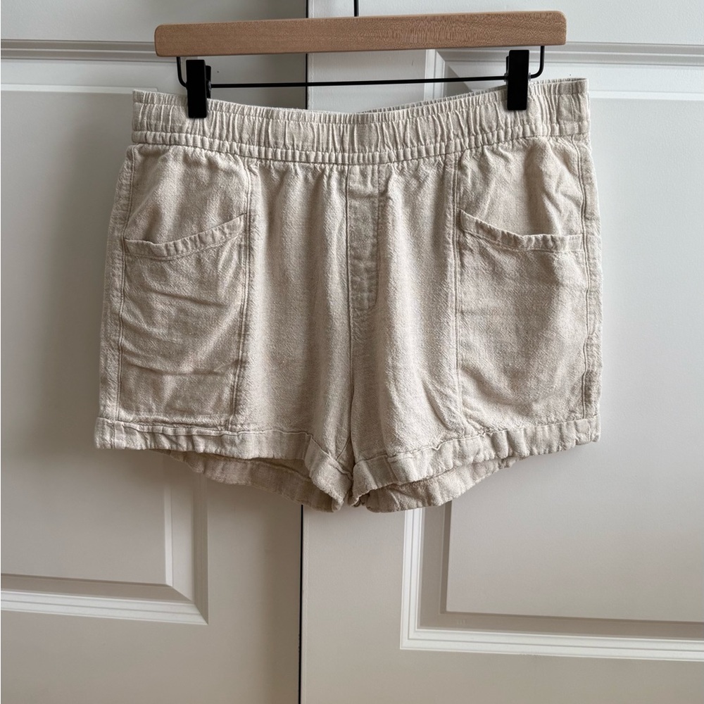 Old Navy Cream linen blend Shorts Elastic Waist Relaxed Fit